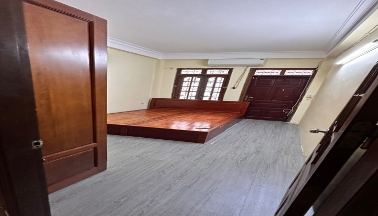 Cho thuê nhà ngõ ô tô, kinh doanh, Phương Mai 36m2, 4 tầng, 3 ngủ, chỉ 15 Triệu